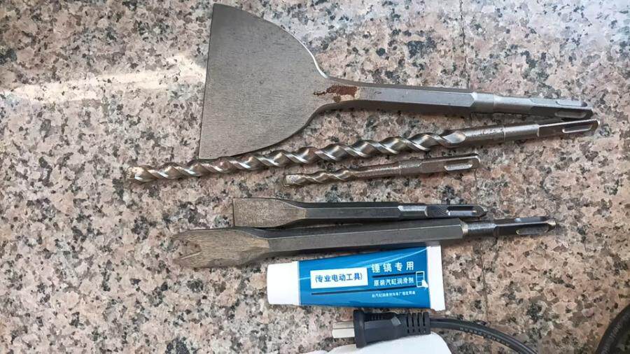 3月24日惠州处置仓库清理闲置未使用五金工具设备电锤镐1套网络拍卖公告