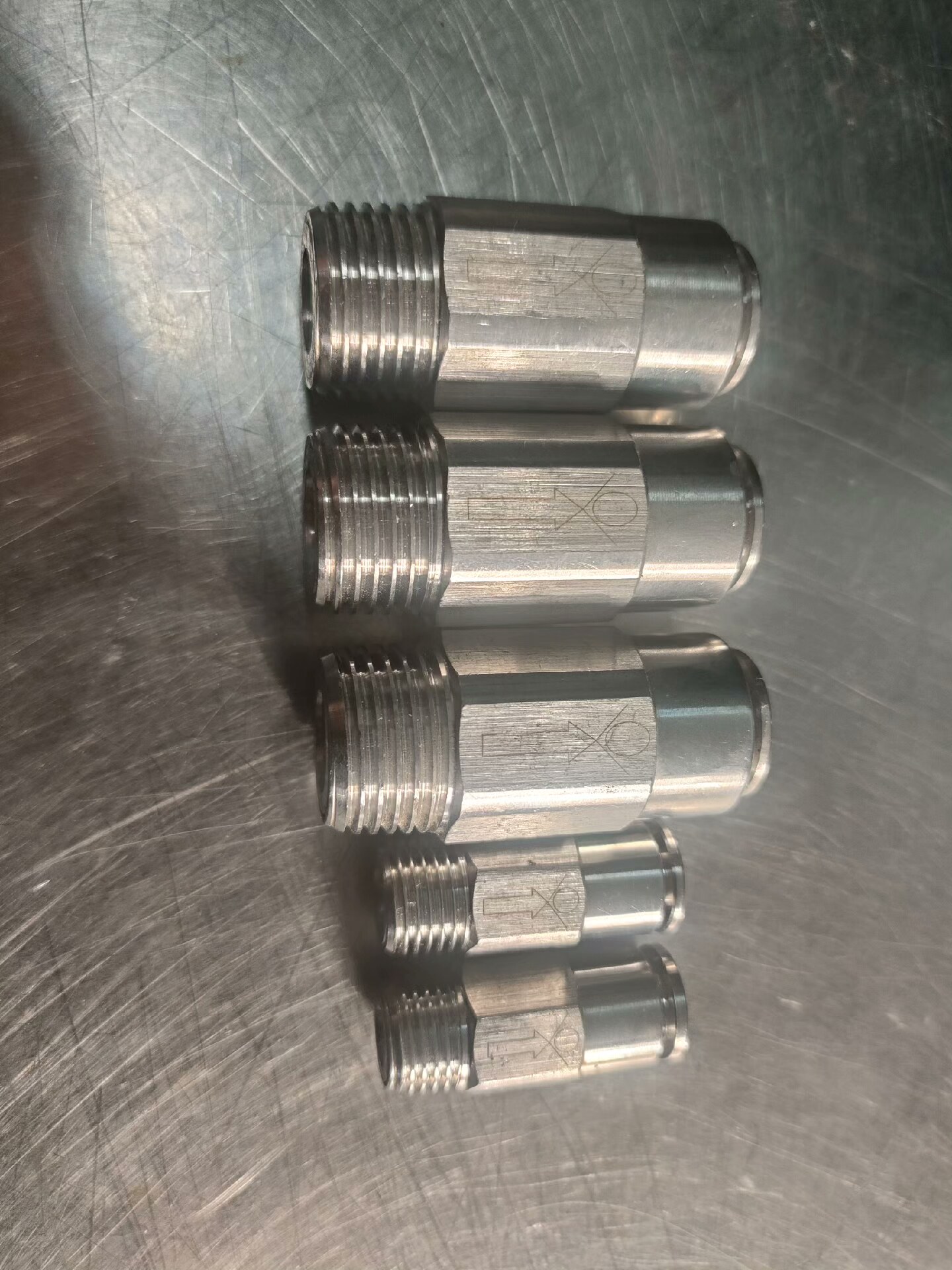 SUS304日本单向阀，3大(孔径12)2小(孔径8)，一起