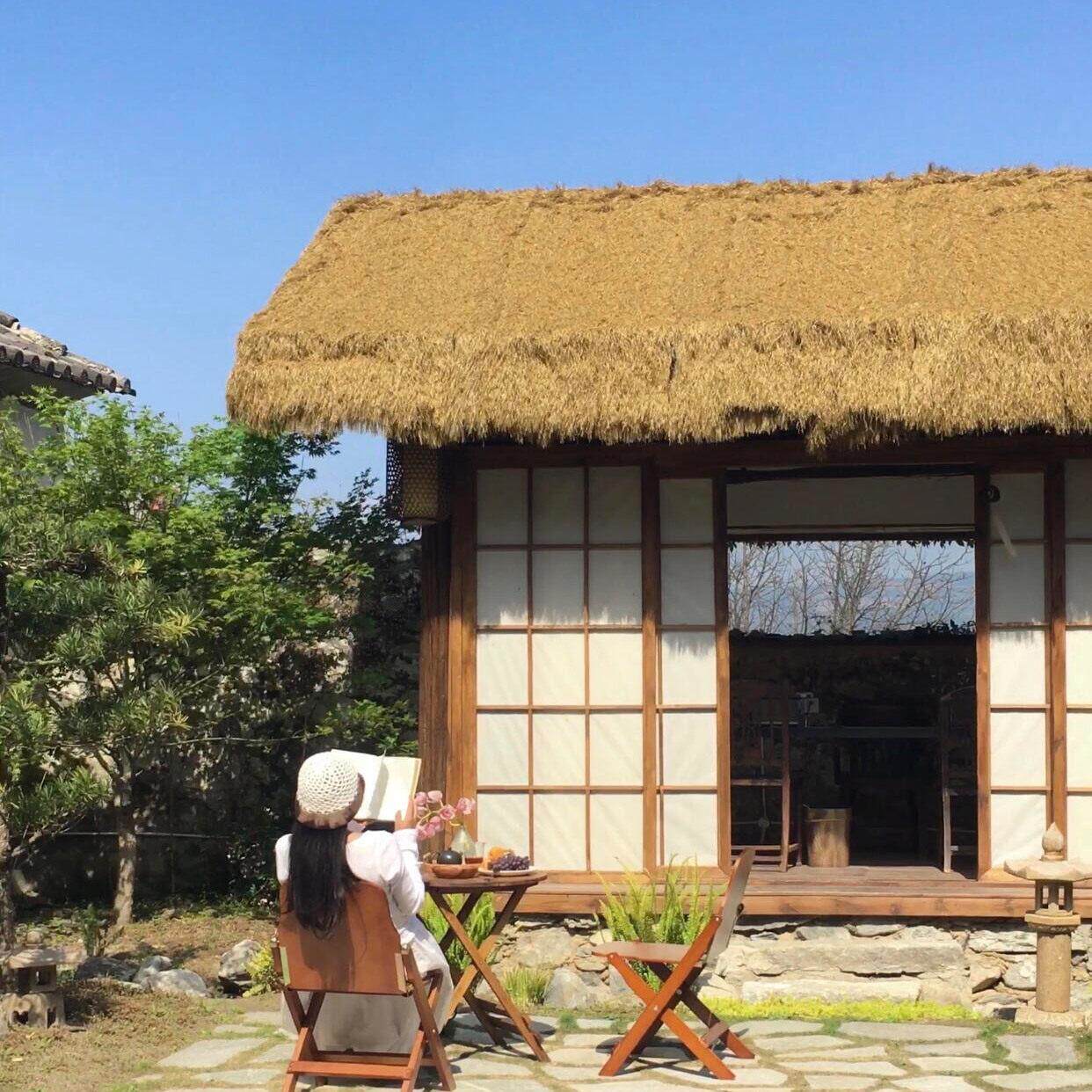 网红木屋户外茅草凉亭民宿庭院小木屋别墅花园茶室实木中式小房子
