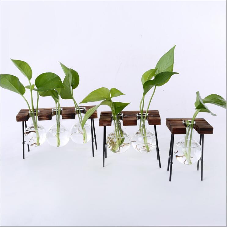 小板凳桌面木架玻璃花瓶