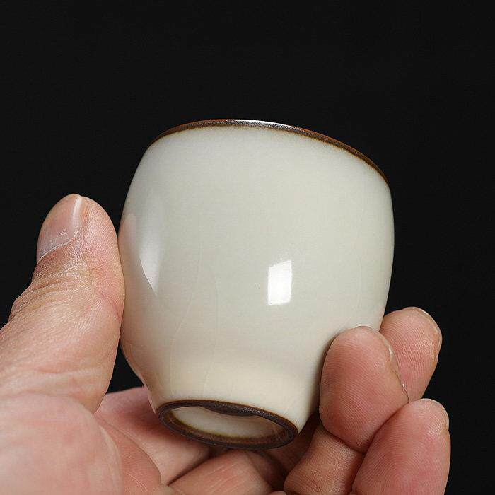 青瓷龚炳明全手工小茶杯哥窑铁胎闻香杯蛋白釉功夫茶具陶瓷主人杯