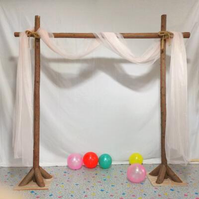 户外婚礼婚礼拱门木制框架道具森林原木架子花门草坪背景装饰花拱