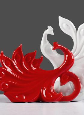 高档创意家工居饰陶品摆件结雀婚礼物酒柜装饰品客厅卧室孔开屏瓷