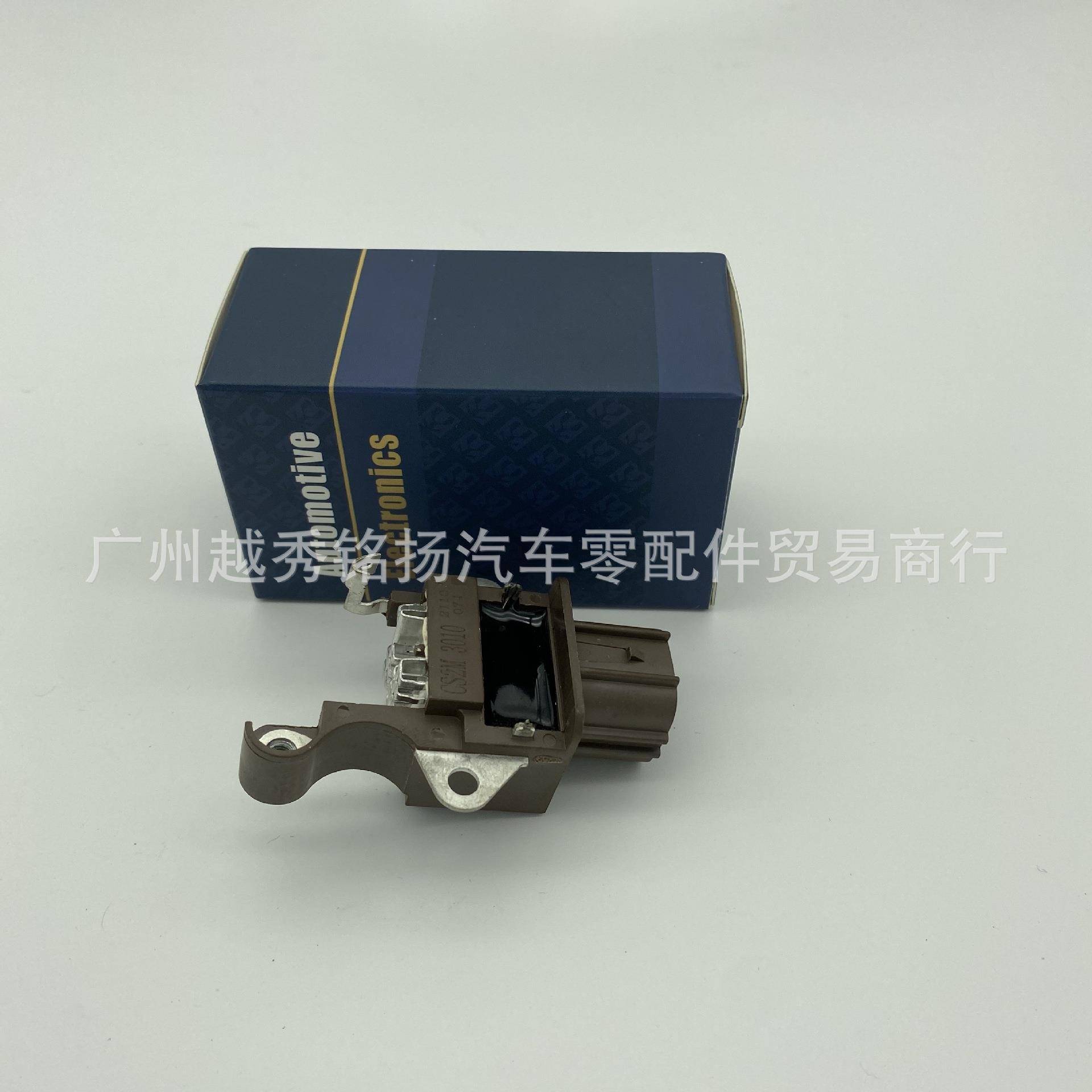 适用于丰田126600-3010卡罗拉1.6 1.8凯美瑞2.4汽车发电机调节器