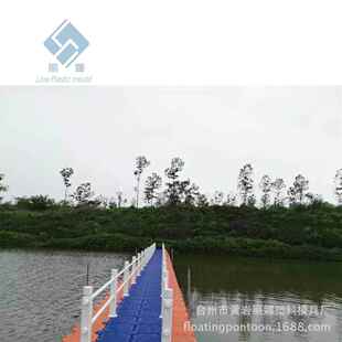 休闲娱乐养殖船舶游艇摩托艇停放码头浮筒水上浮桥网红打卡地户外