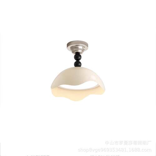 中古风吸顶灯2024新款设计师创意蛋壳灯奶油风温馨少女卧室房间灯