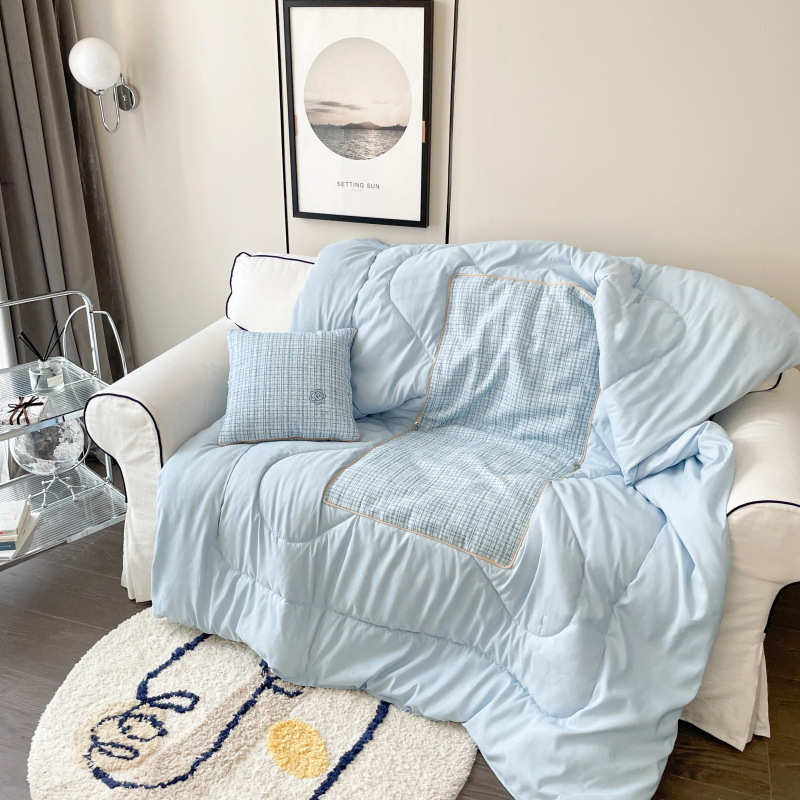 简约春夏小香风抱枕被子两用四季办公室午休空调被汽车载枕头靠垫