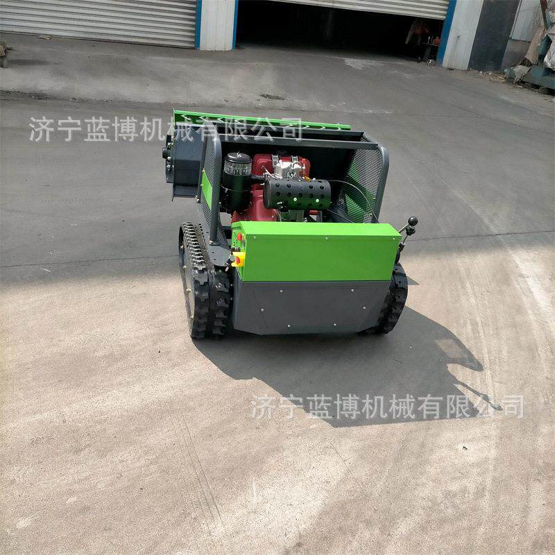 小型履带式遥控割草机自走式柴油款链枷式碎草机机器人