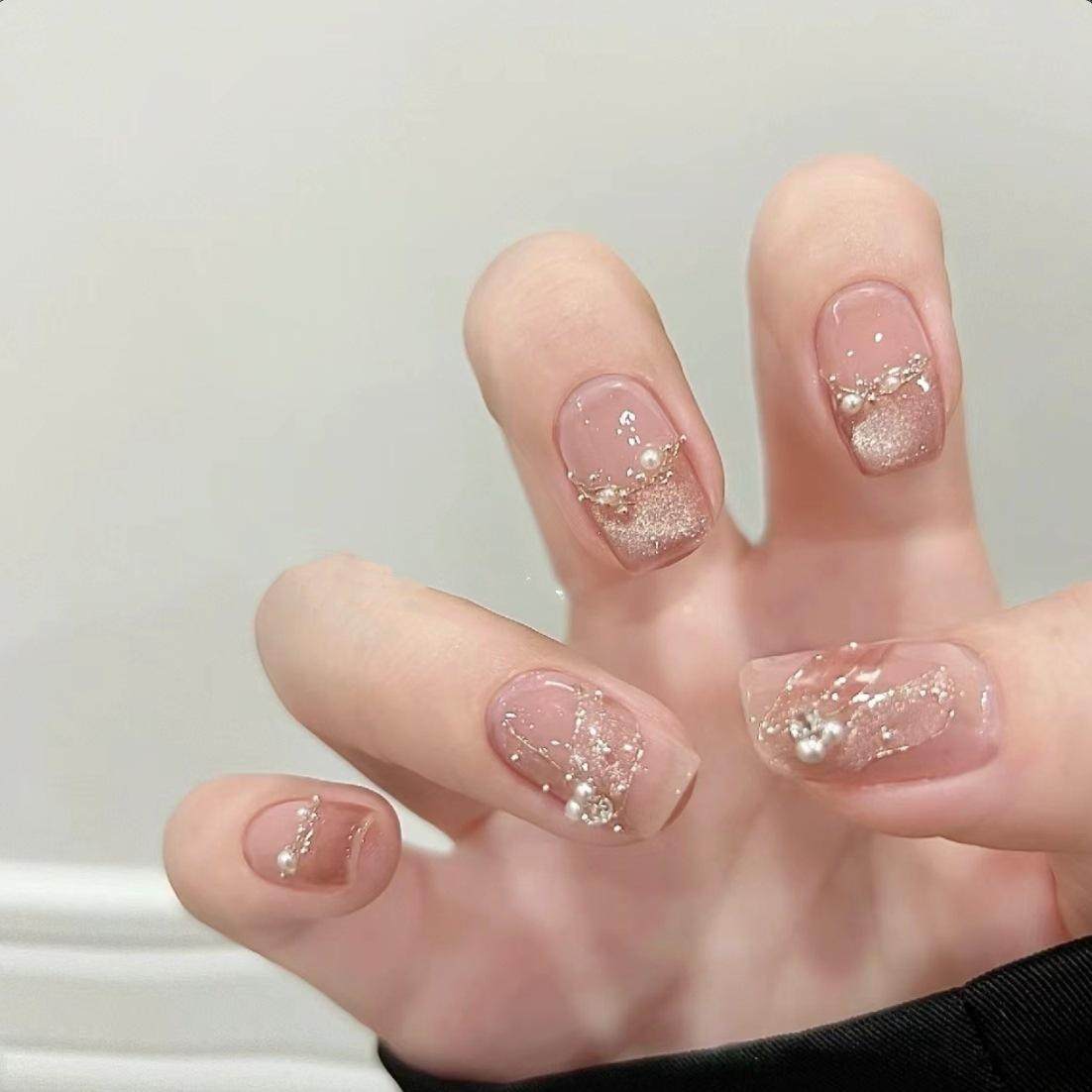 手工成品高级感猫眼飘带短款美甲贴片孕妇温柔圣诞假指甲片,彩妆/香水/美妆工具,穿戴甲/甲片,淘宝优惠券,粉丝福利购,淘宝优惠卷