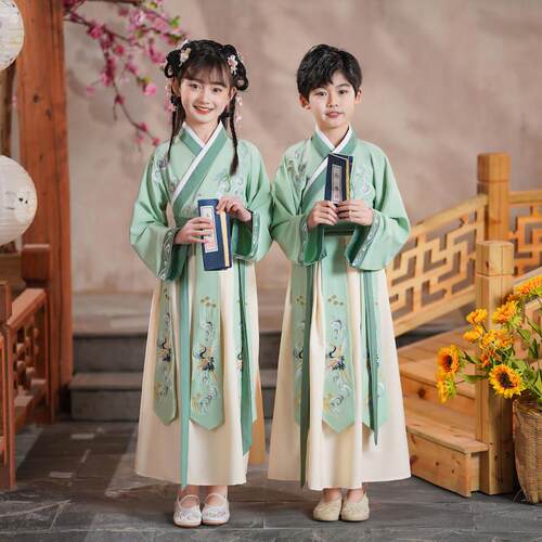 六一儿童古装中国风演出服女童汉服书童唐装幼儿园男童国学表演服