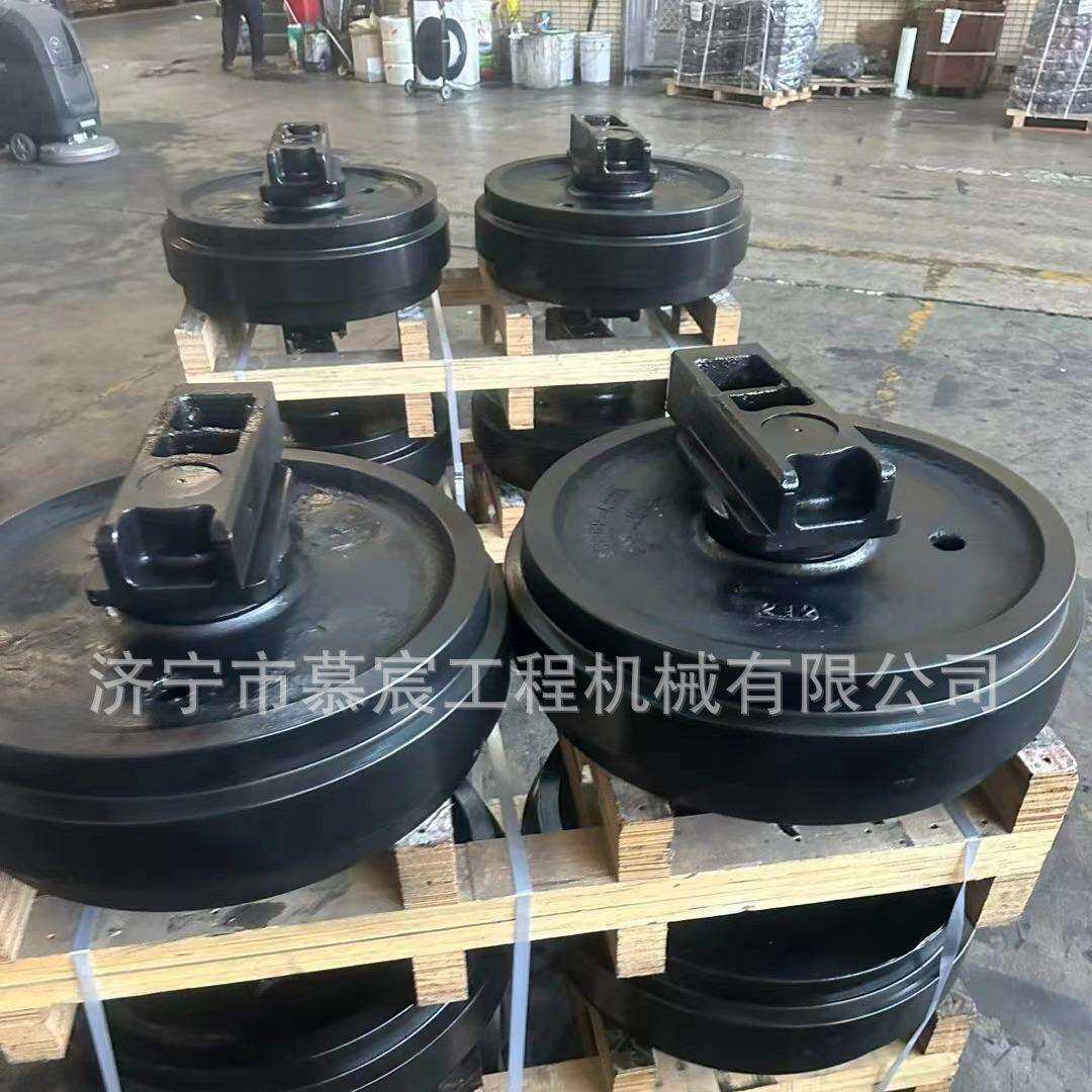 供应PC200挖掘机驱动齿 链条 支重轮 四轮一带 配件