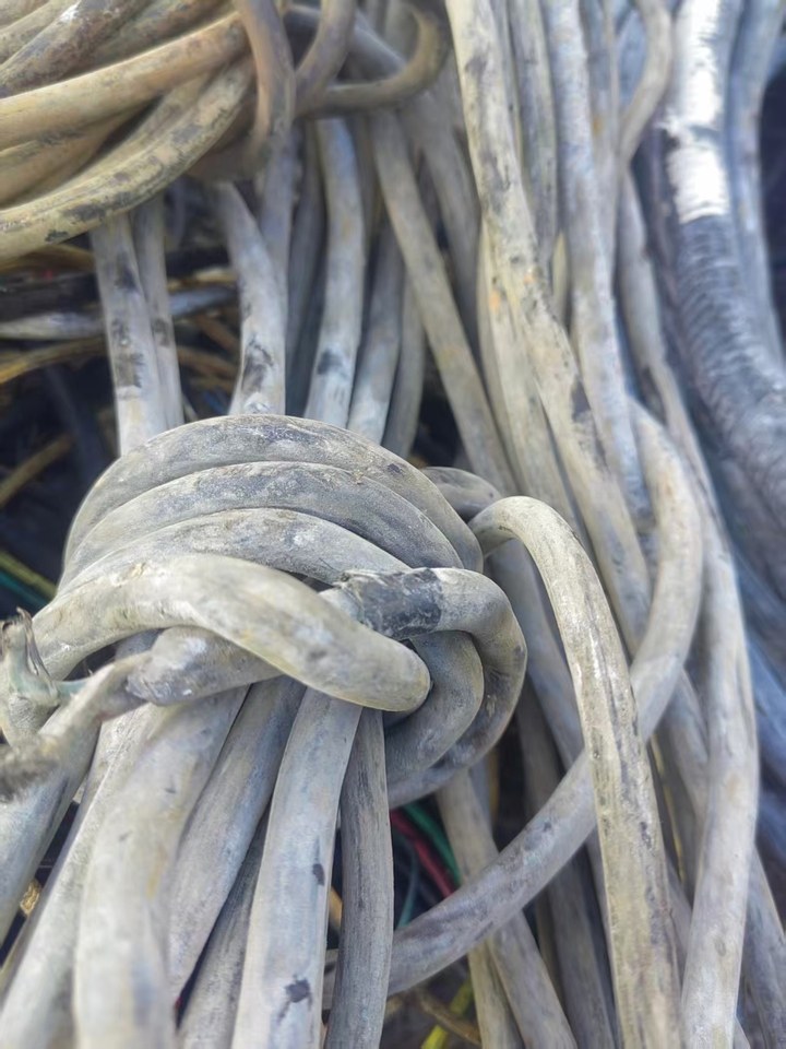 12月28日承德废旧杂线约300公斤左右打包网络拍卖公告