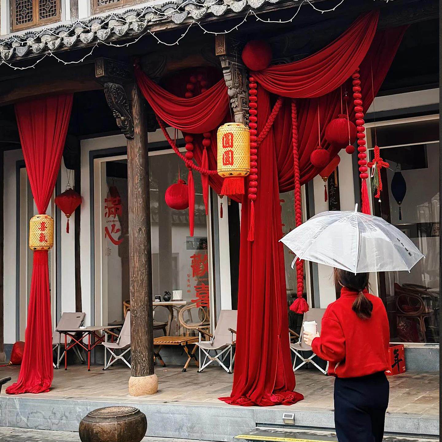 店铺新年装饰红色氛围感春节过年门头场景室内布置丝绒布挂饰背景