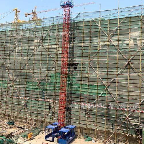 建筑施工货用提升机工地盖楼房用的提升机建造楼房上物料提升机