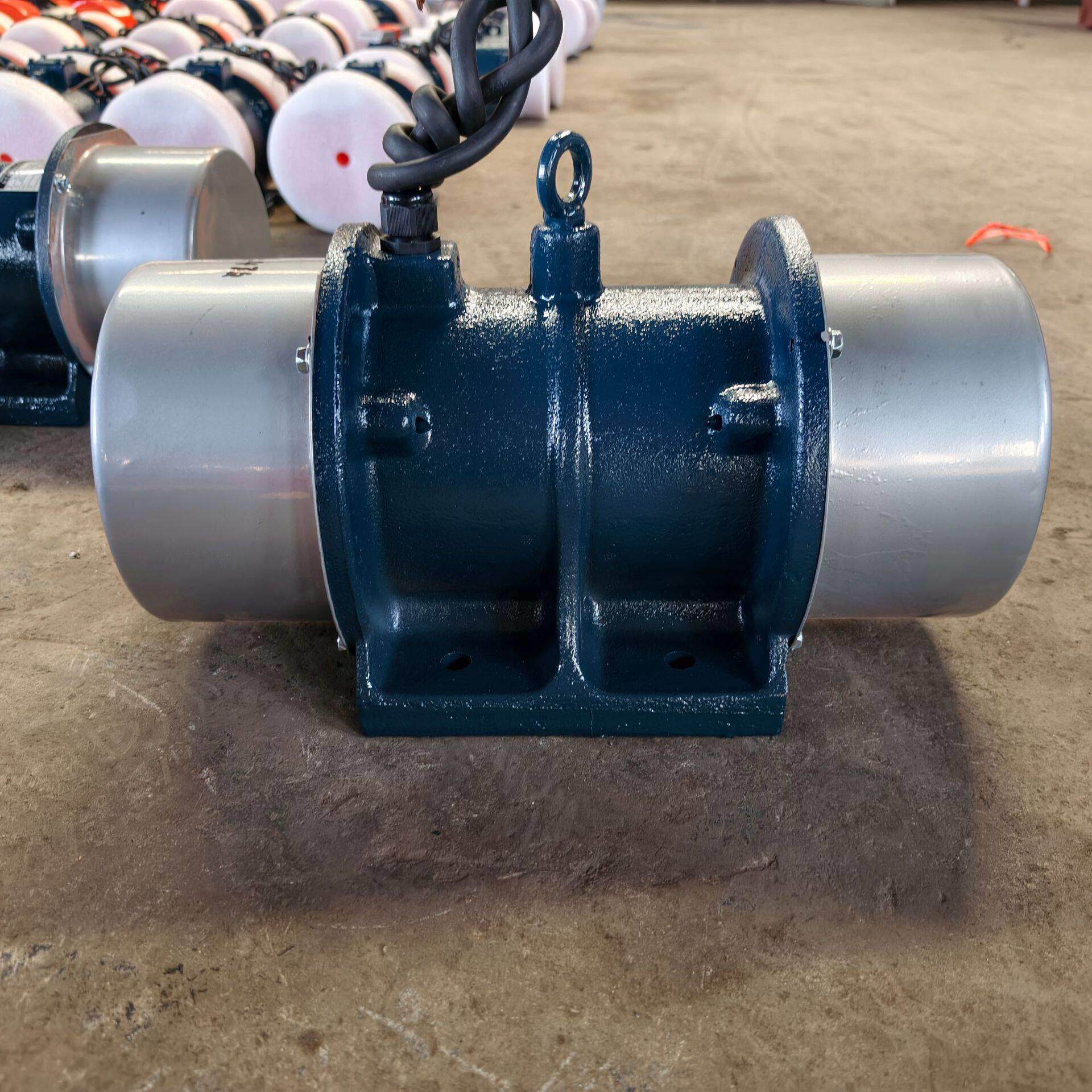 XVM-A120-6大型号震动电机8.5KW三相异步振动电机激振力无极调节