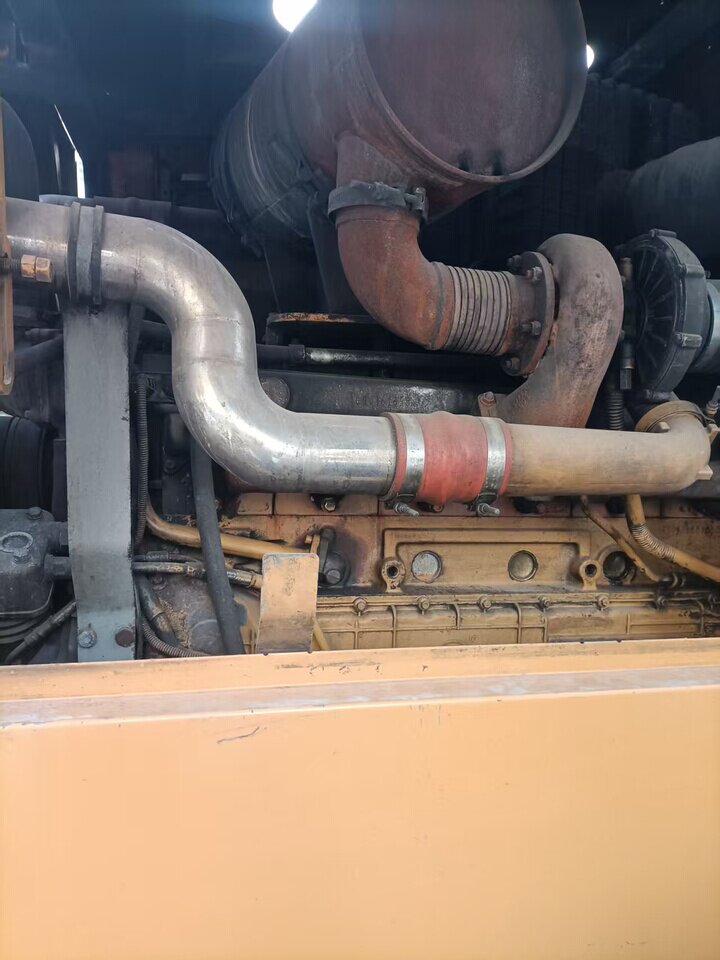 3月26日太原工程机械设备龙工850装载机一辆网络拍卖公告