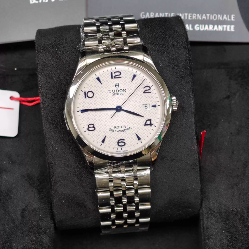 未使用9.9新 帝舵1926系列精钢自动机械表39MM男表91550-0005蓝字