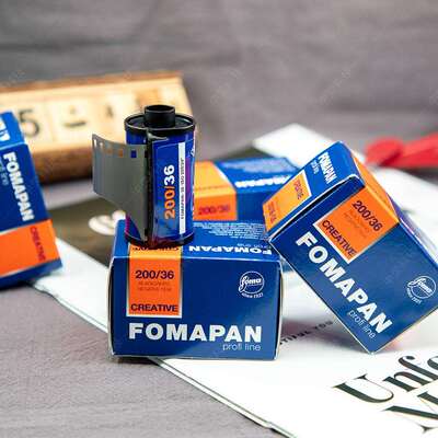 捷克FOMANPAN福马200度铁壳塑料筒135黑白负片