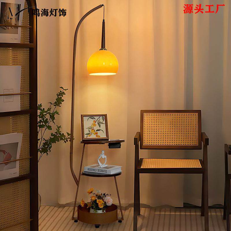 中古风落地灯复古南客厅沙瓜发119旁充电体一卧床头柜置物架氛室