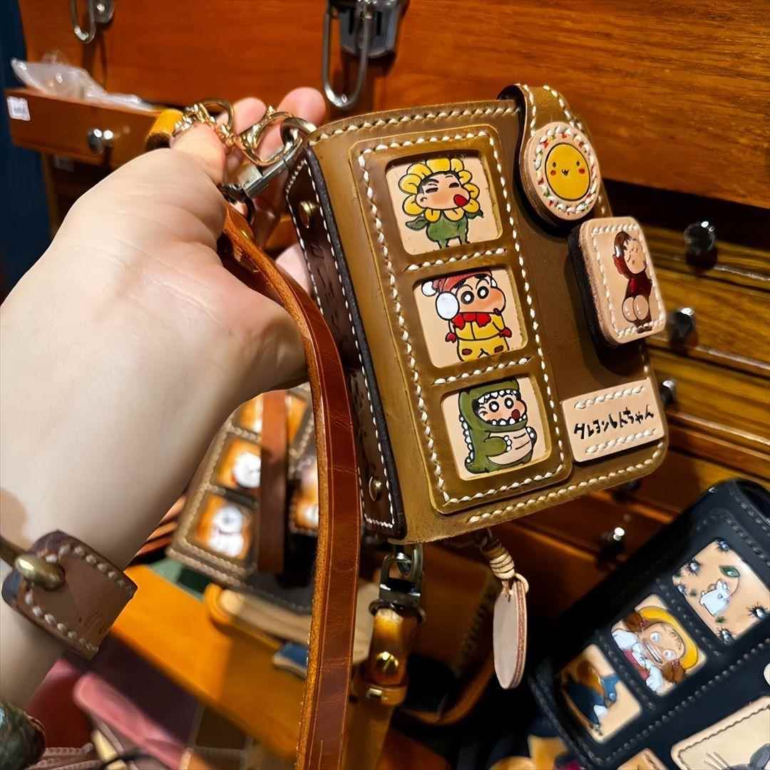 小红书同款卡通蜡笔小新皮质A7手帐活页账本可爱复古笔记日记本