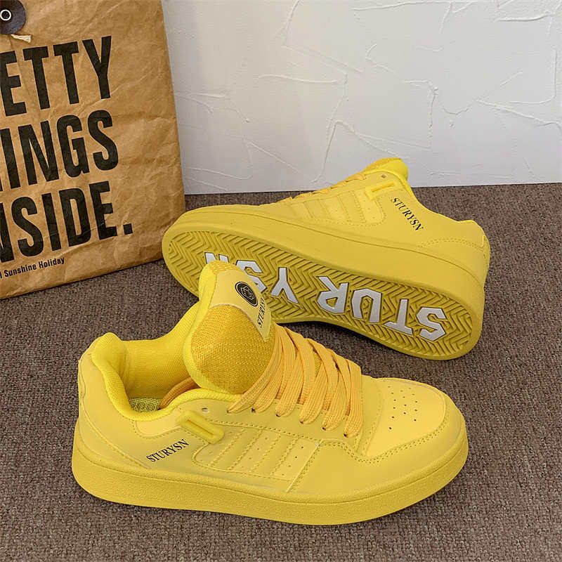 流行男鞋潮流小众休闲板鞋ins2024冬季新款情侣面包鞋百搭运动鞋,流行男鞋,休闲板鞋,淘宝优惠券,粉丝福利购,淘宝优惠卷