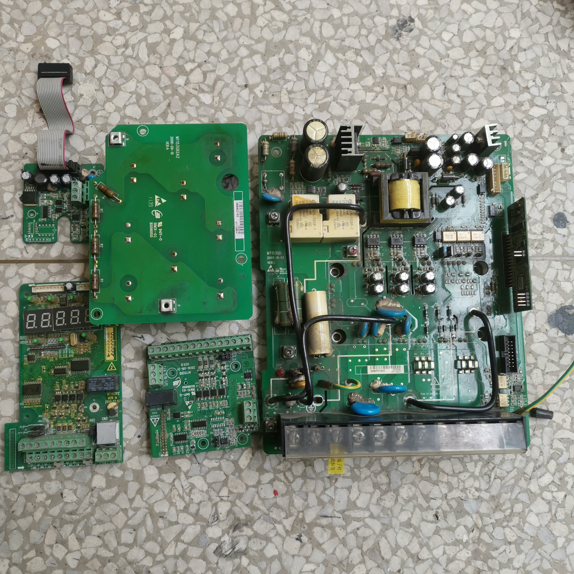 MD320NT11GB汇川11KW变频器配件板，MT152I