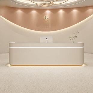 简约美容院接待台医美诊所吧台皮肤管理中心服务台公司前台收银台