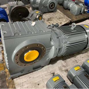 PF142-5锥齿换向器R47-Y0.75KW-35.07-M6-180减速电机