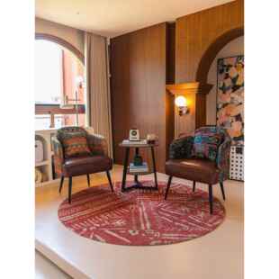 需定制中古蜡皮咖啡厅单人棕色沙发椅民宿酒店休息区接待商用桌椅