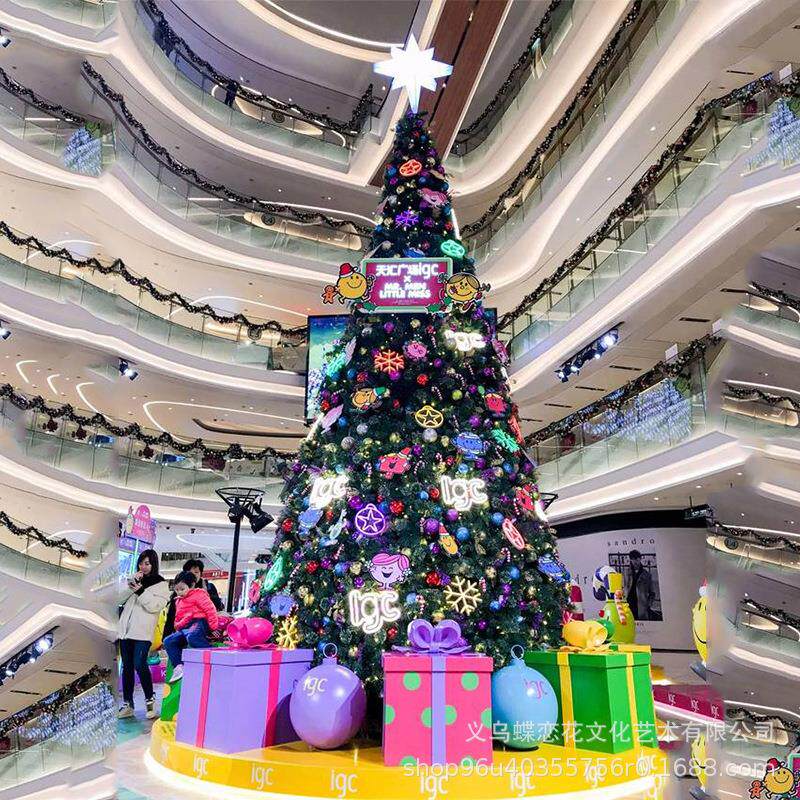 大型霓虹灯仿真松针加密圣诞树 商业广场景区车站雪花灯装饰美陈