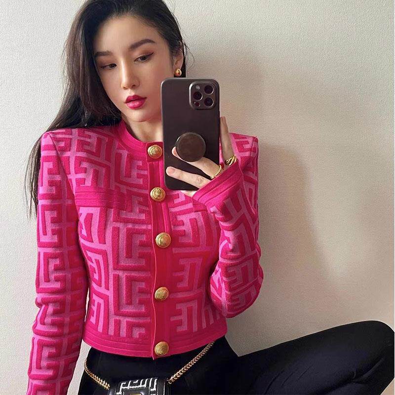 小香风针织开衫外套女春秋欧货字母玫粉色上衣小个子短款提花毛衣