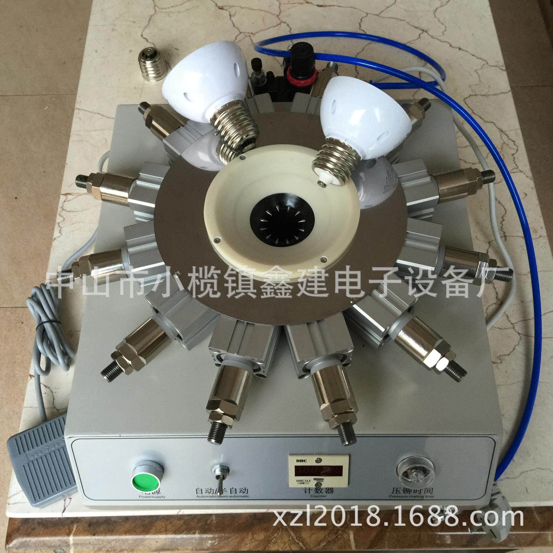 厂家直销LED蜡烛球泡灯灯头打凹夹具自动压点打点铆钉打钉铆接机