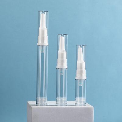 Duck-bill vacuum refillable bottle for foundation, portable