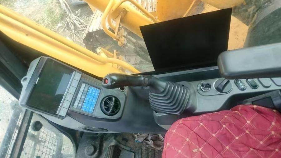 1月11日保定工程机械设备挖掘机小松220一辆网络拍卖公告