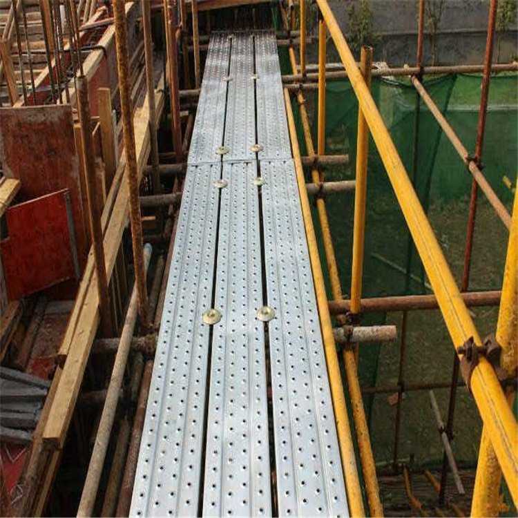 热镀锌钢跳板工地脚手架防滑脚踏板走道板电厂隧道冲孔建筑钢跳板