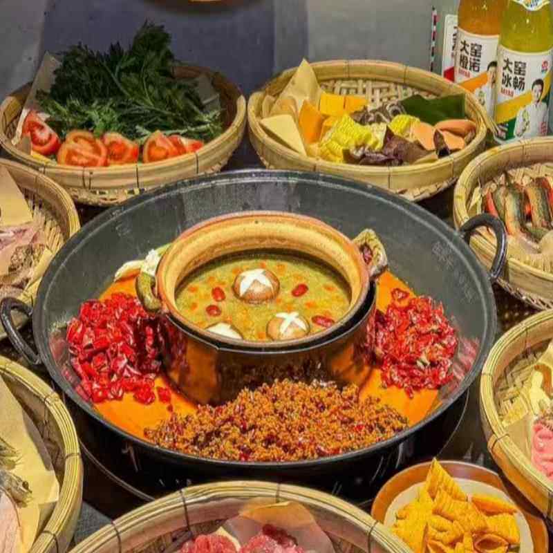 重庆火锅锅商用菜市场地摊网红猪肚鸡汤砂锅平底瓦斯炉生铁火锅锅