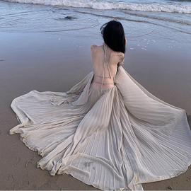 超仙海边度假连衣裙露背长裙高级氛围拍照女神穿搭性感，仙气套装裙