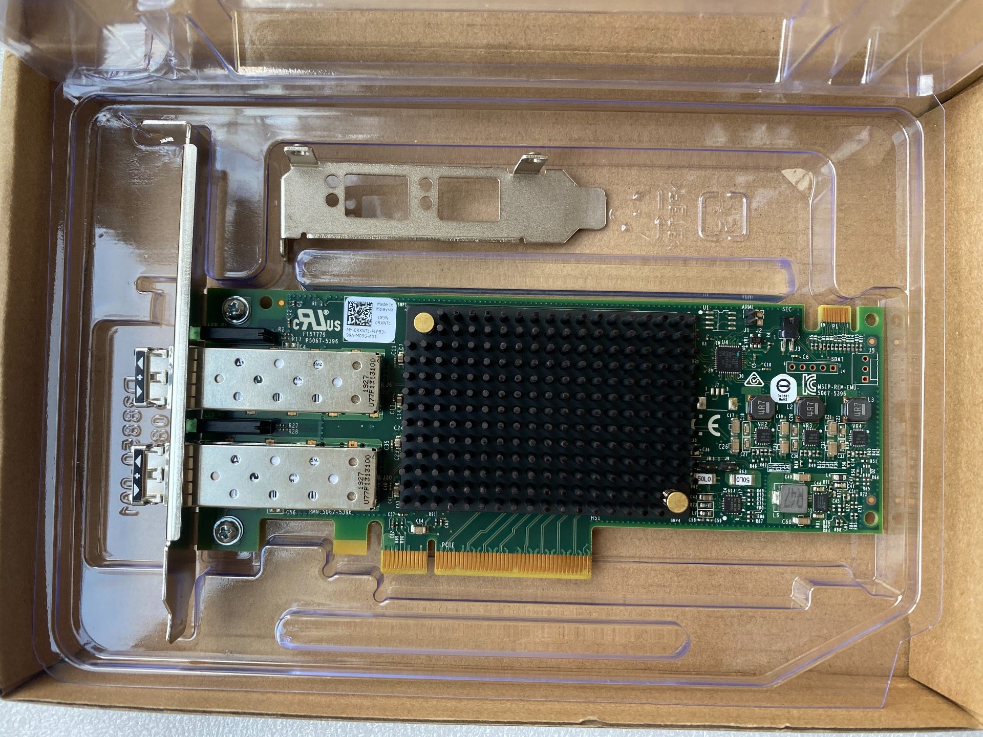 DELL Emulex LPE31002-M6 16GB 双