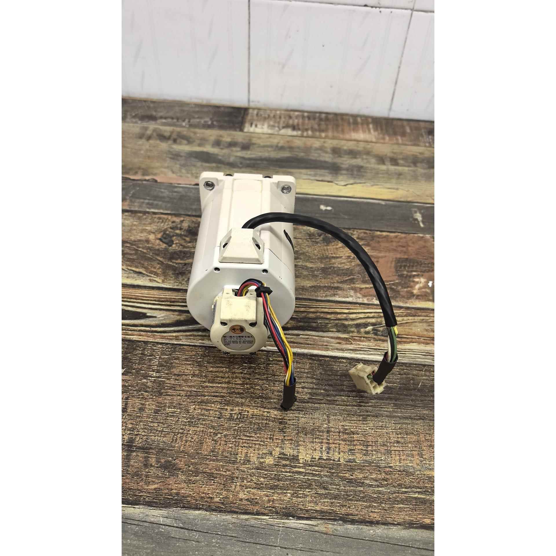 MSMA082T2U2 DENSO伺服马达，二手拆机，仅此一议价