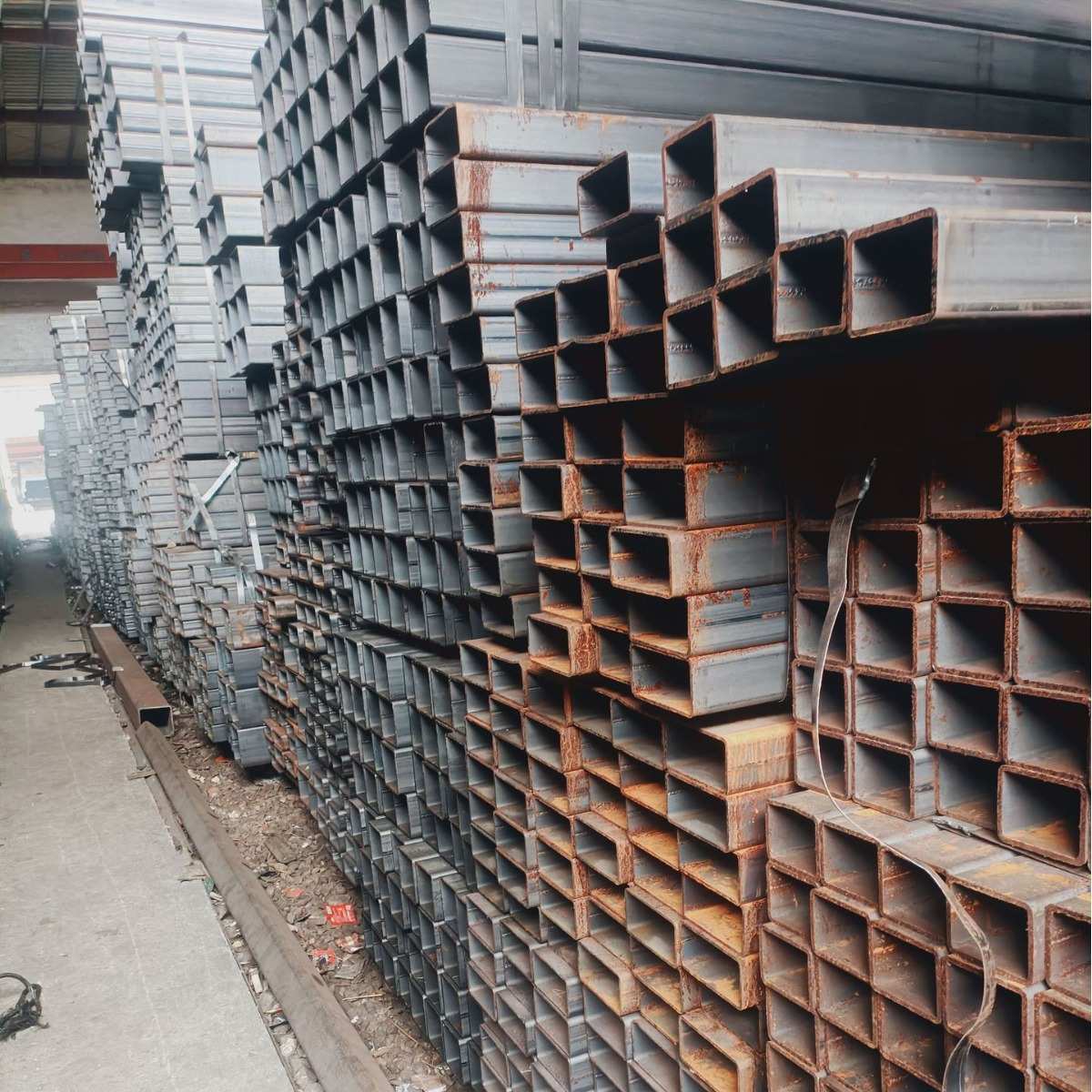 方管矩管规格齐全冷镀锌方矩管幕墙建筑镀锌方管焊接方管厂家现货