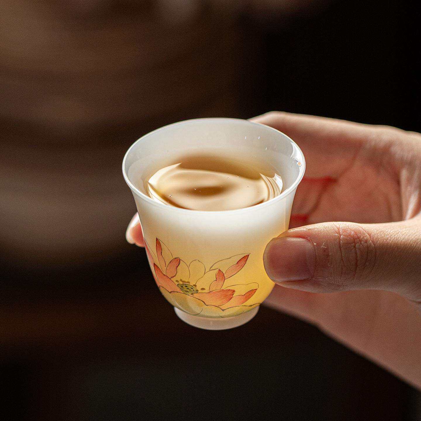 白皙玉泥手绘荷韵品茗杯家用白瓷喝茶小杯子主人杯闻香杯茶具单杯