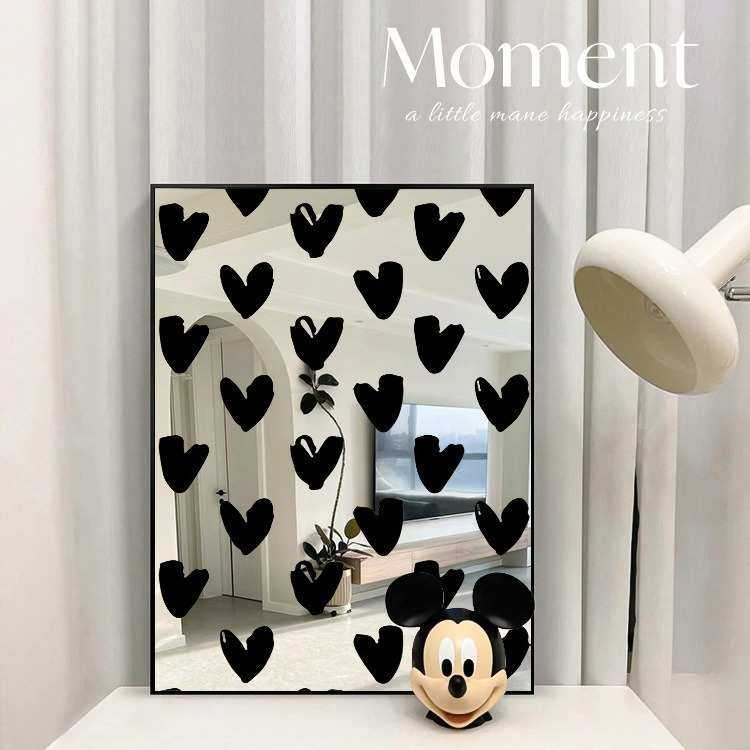 黑白爱心镜面客厅背景装饰画卡通ins文艺抽象桌摆挂画卧室床头小