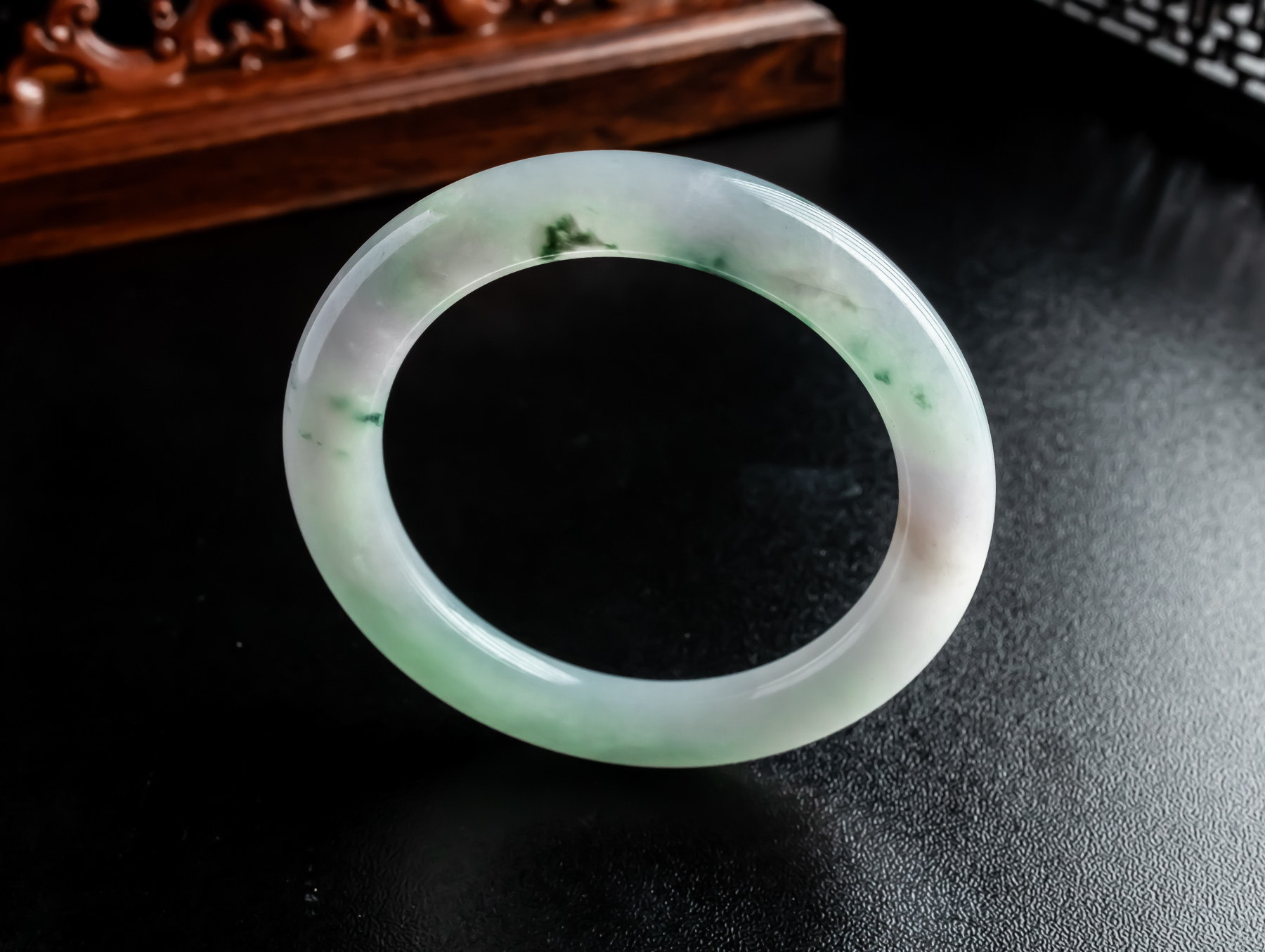 56圈口 天然真品翡翠玉镯冰水润细腻冰紫罗兰飘花圆条手镯 52.73g