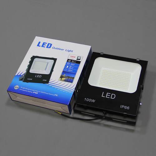 厂家现货led投光灯50W100W泛光灯5054黑金刚庭院投射灯户外灯具