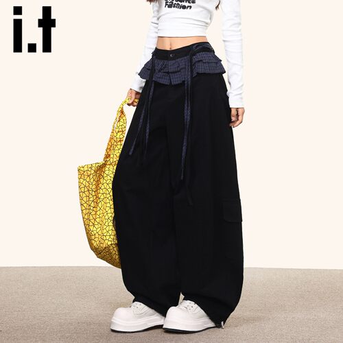 it:CHOCOOLATE黑色屁帘休闲裤女2026新款春季直筒弯刀阔腿工装裤