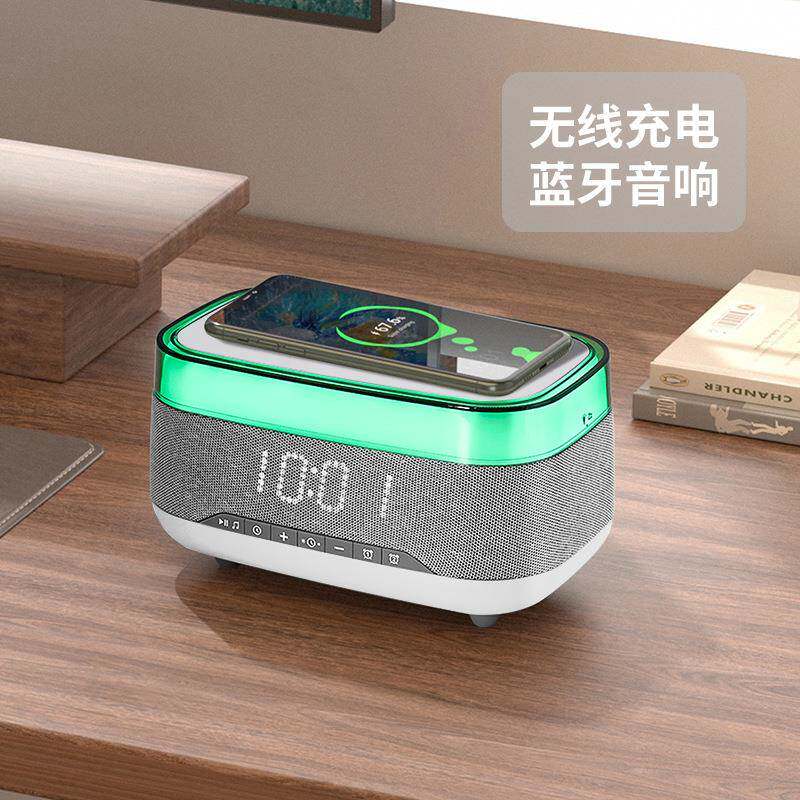 2026跨境蓝牙音箱私模无线充LED时钟闹钟家用音响无线蓝牙音箱