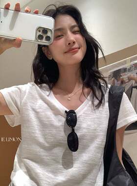 龙妹白色V领棉麻短袖T恤女外穿内搭2026春夏新款宽松好看显瘦上衣