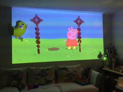 实力对比极米Z8X和坚果J6S哪个好，配置区别在哪里？