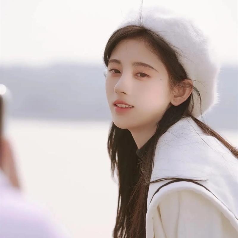 鞠婧祎贝雷帽白色兔毛女士帽子