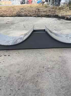 适用重汽豪沃MAX豪瀚TX配件WG9525552385 8x260气瓶支撑板总成